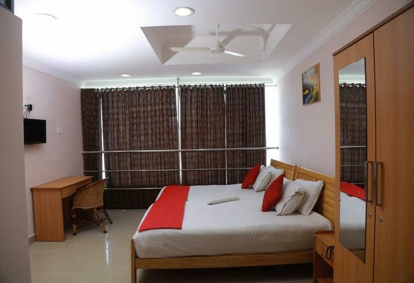 Collection O Safe Hotel Kadavanthra