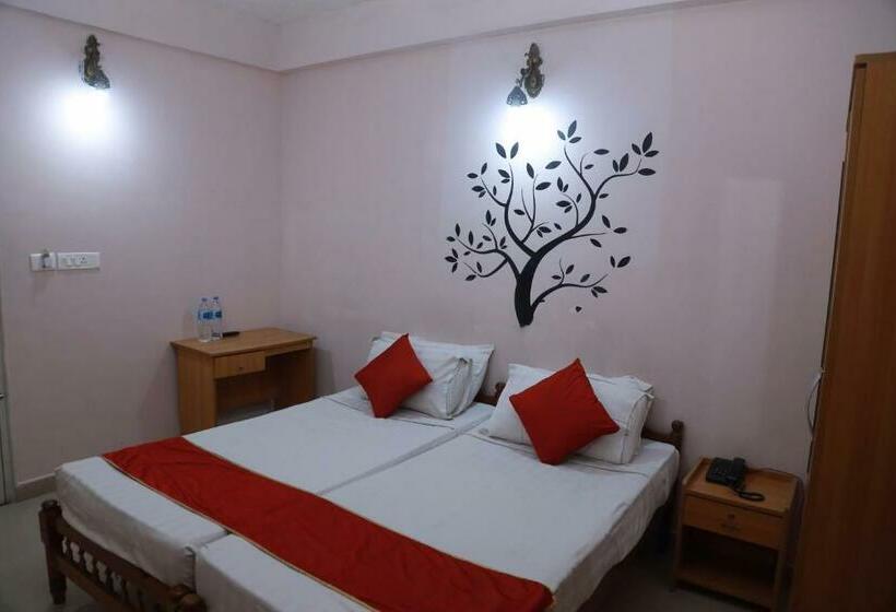 Collection O Safe Hotel Kadavanthra