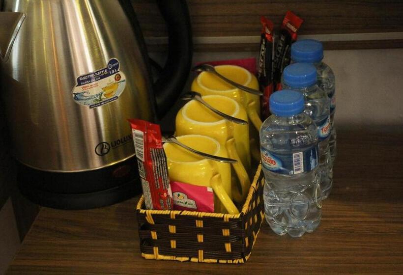 בית מלון כפרי Confetti Garden Resort