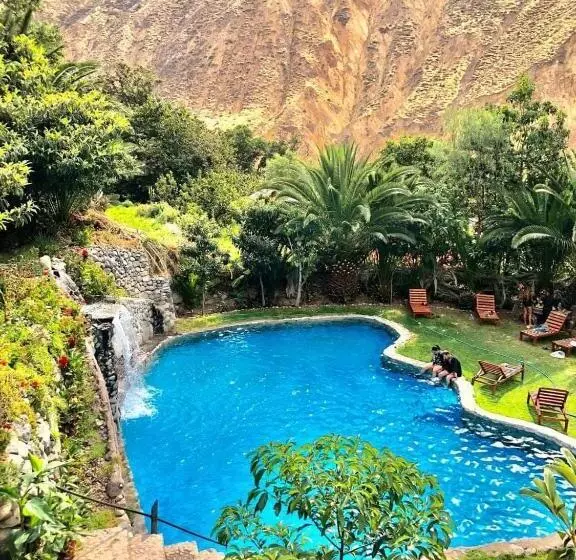 ホテル Eden Lodge