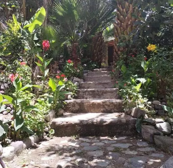 ホテル Eden Lodge