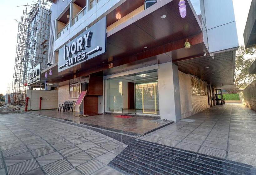 هتل Ivory Suites