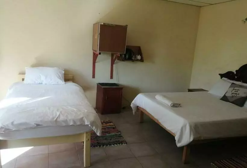 پانسیون Bambi Lodge