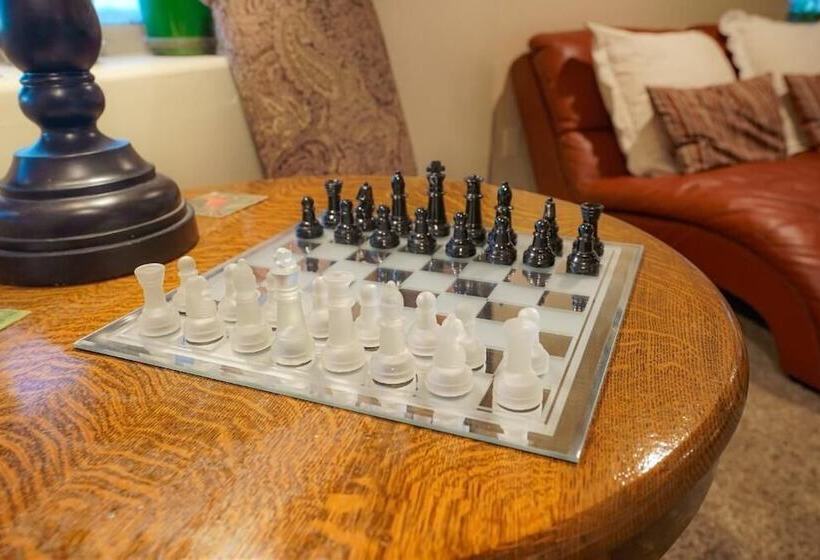 تختخواب و صبحانه Summit Villa Bnb