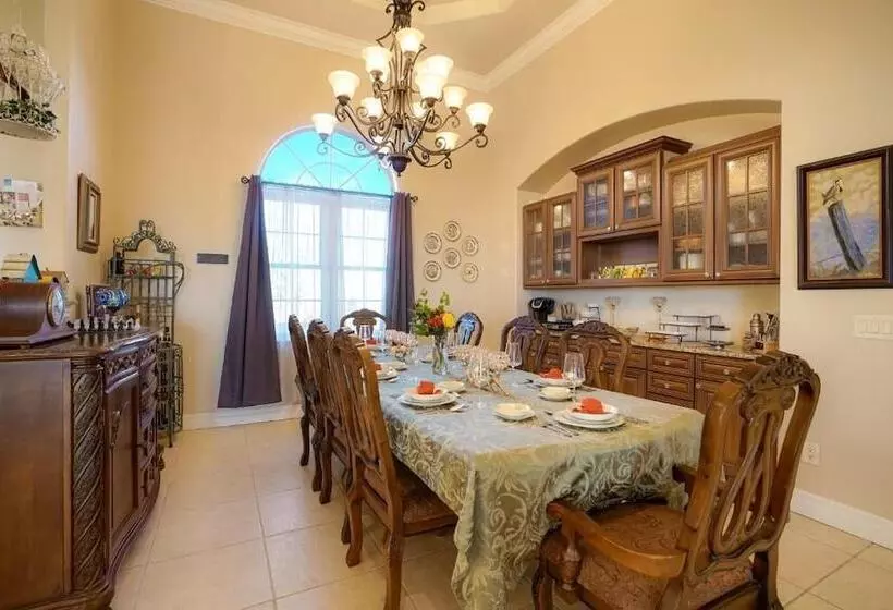 Aamiaismajoitus (B&B) Summit Villa Bnb