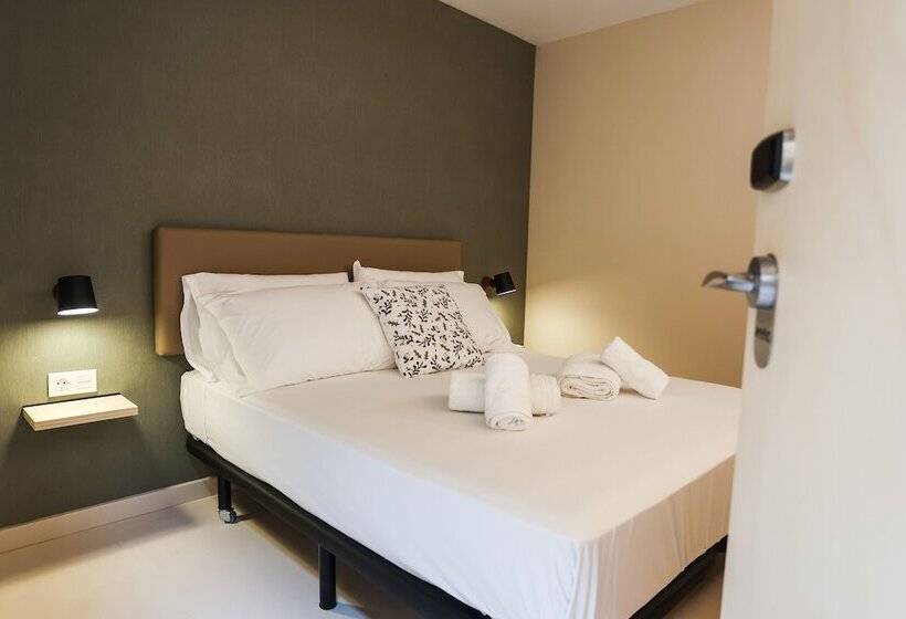 هتل Mythic Valencia