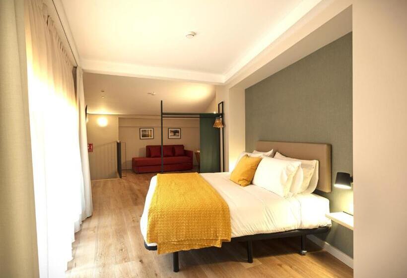 هتل Mythic Valencia