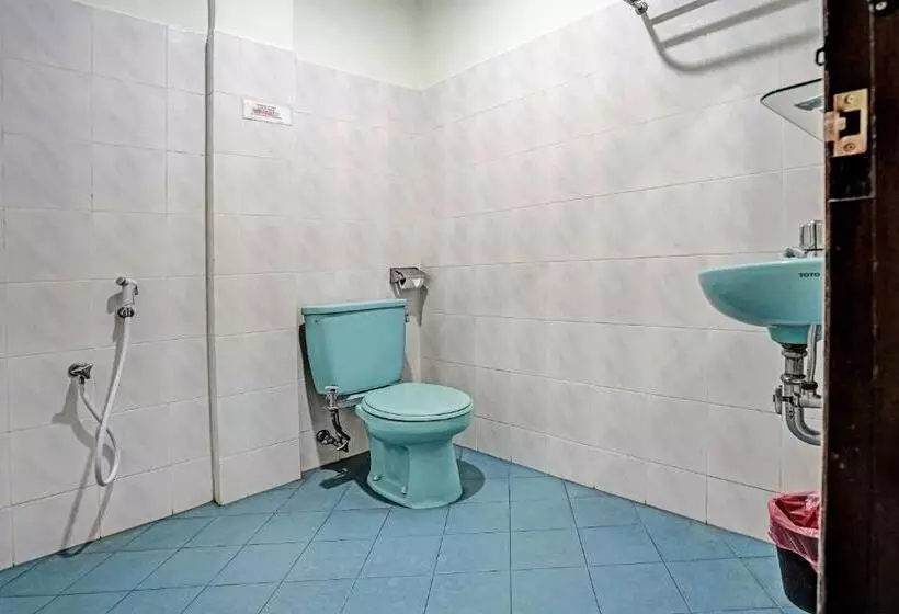 Hotelli Oyo 91805 Wisma Bari