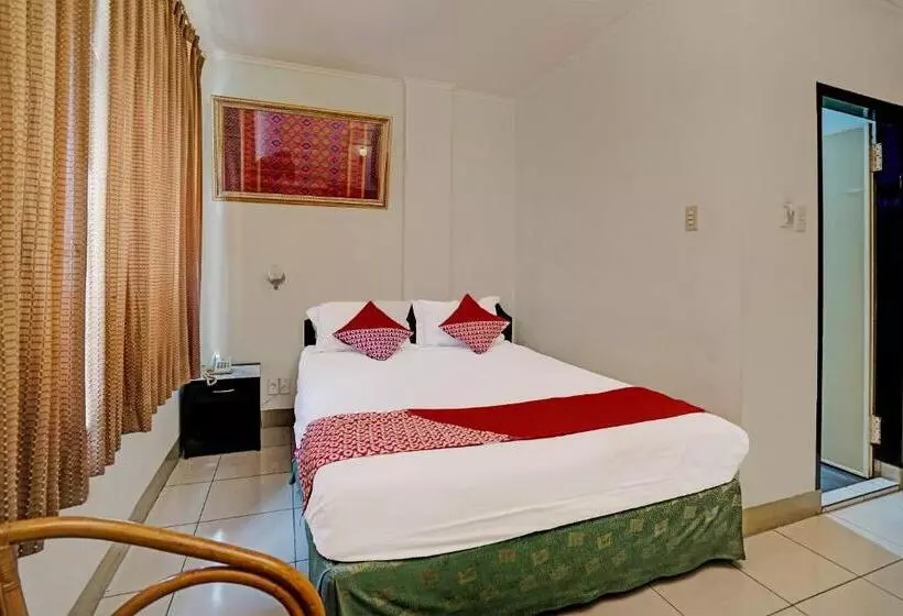 Hotelli Oyo 91805 Wisma Bari