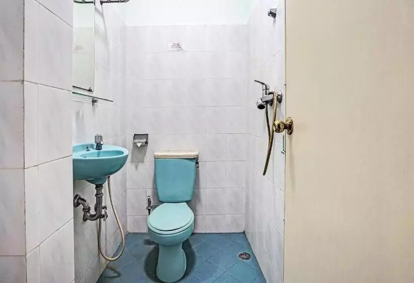 Hotelli Oyo 91805 Wisma Bari