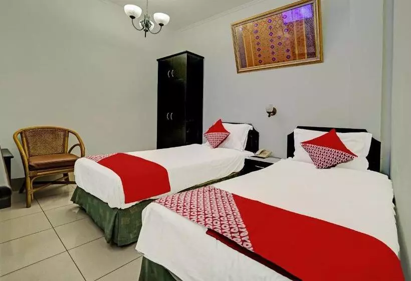 Hotelli Oyo 91805 Wisma Bari