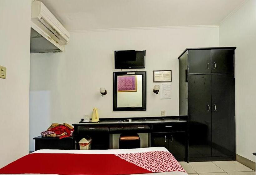 هتل Oyo 91805  Wisma Bari
