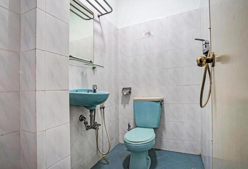 هتل Oyo 91805  Wisma Bari