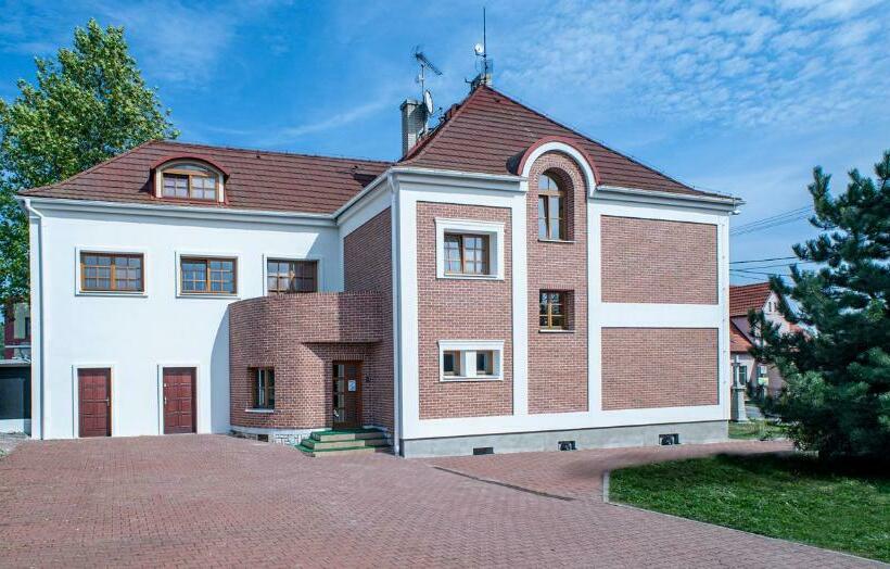 膳宿费 Penzion Lhotka