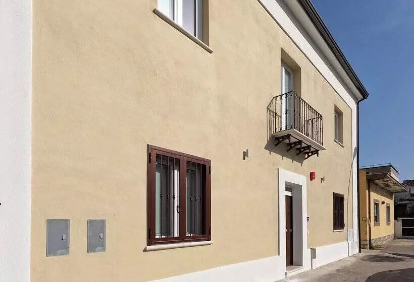 ベッドアンドブレックファースト Lvna Telesia