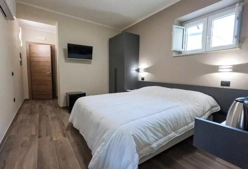 ベッドアンドブレックファースト Lvna Telesia