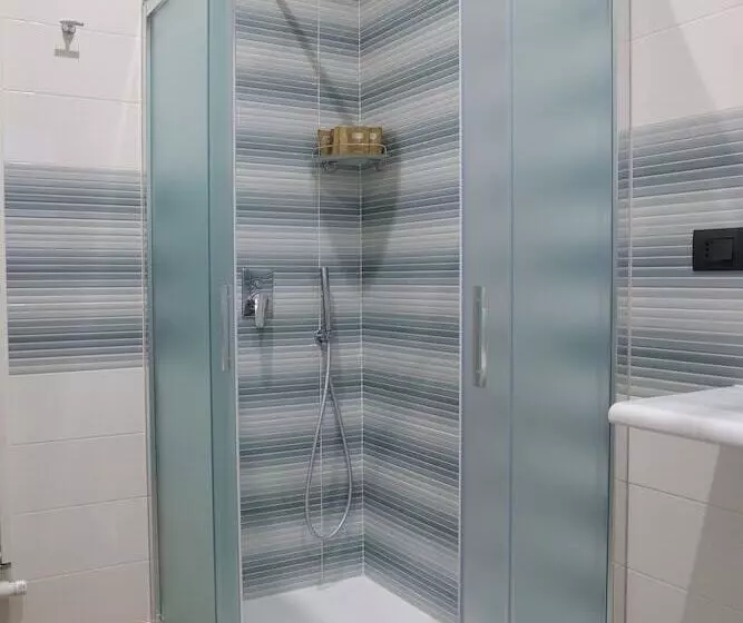 ベッドアンドブレックファースト Lvna Telesia