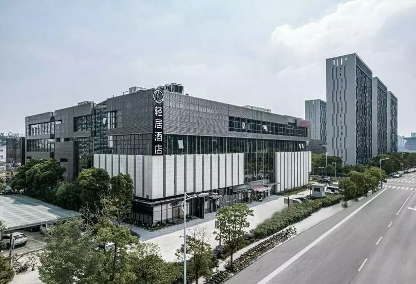 Hotelli Atour Light  Yangzhou East Highspeed Railway Station