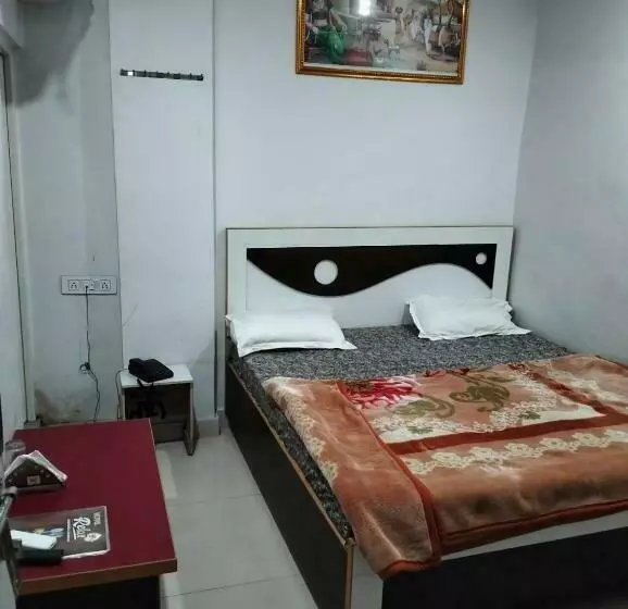 Hotelli City Palace By Wb Inn