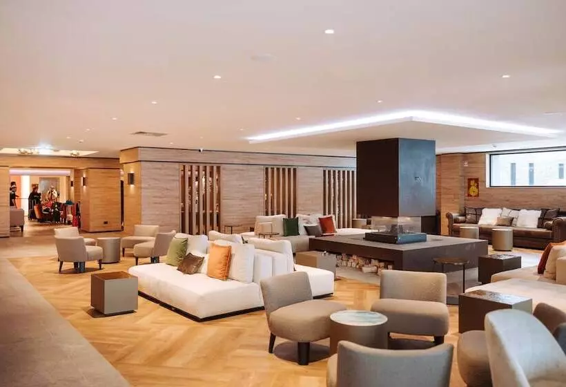 ホテル Valtur Cervinia Cristallo Ski Resort