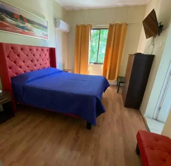 Intimo Hotel Los Heroes