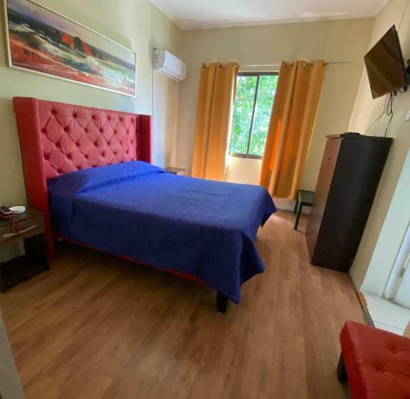 Intimo Hotel Los Heroes