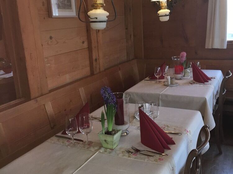 Szálló Gasthof Kreuz Marbach