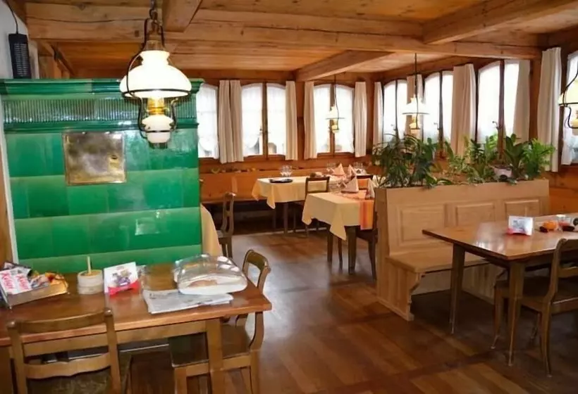 Retkeilymaja Gasthof Kreuz Marbach