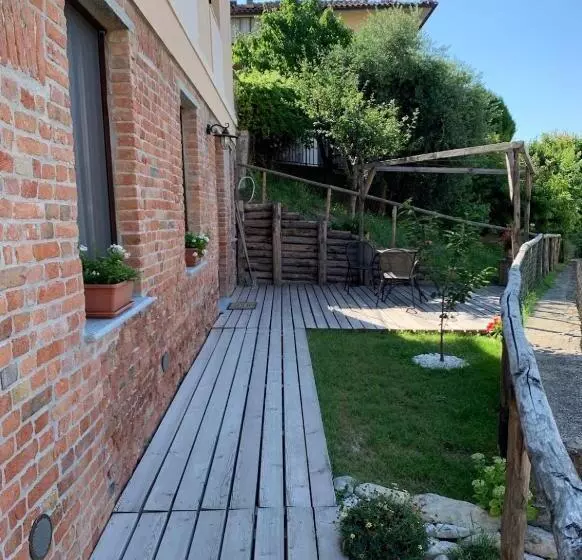 Aamiaismajoitus (B&B) Le Camere Del Tiglio