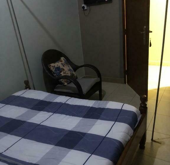 Hôtel 4r Guesthouse