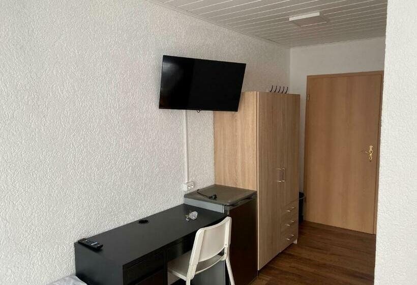 ホテル Restaurant & Gasthaus  44 Forty Four