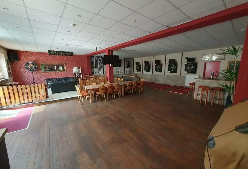 ホテル Restaurant & Gasthaus  44 Forty Four