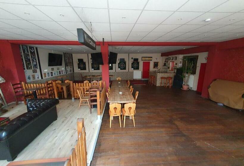 ホテル Restaurant & Gasthaus  44 Forty Four