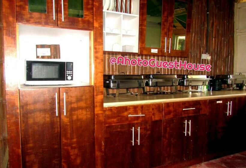 بنسيون Ahoto Guest House