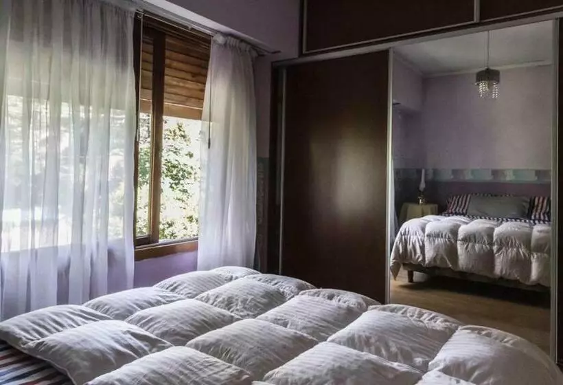 Majatalo Elena Suites