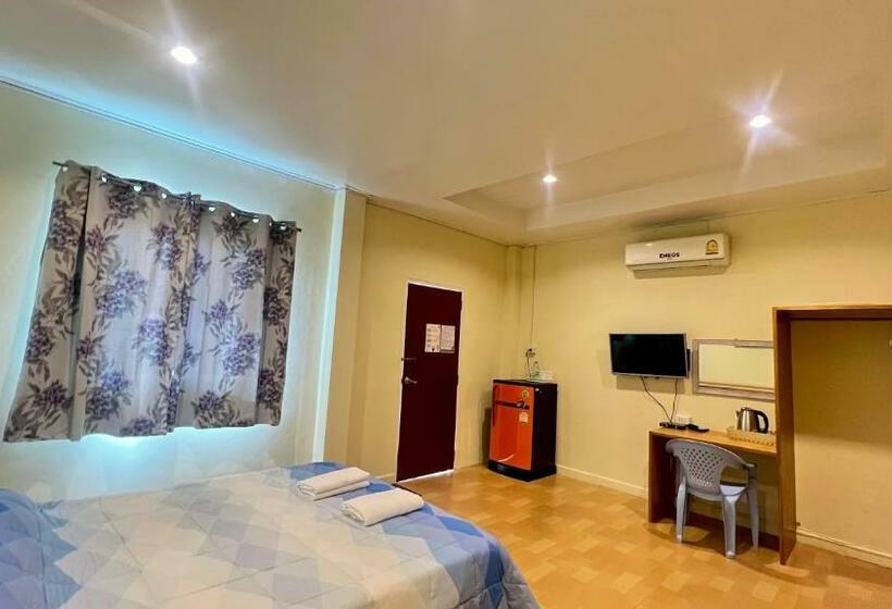 ที่พักสกลนคร กรีนเฮ้าส์ รีสอร์ท