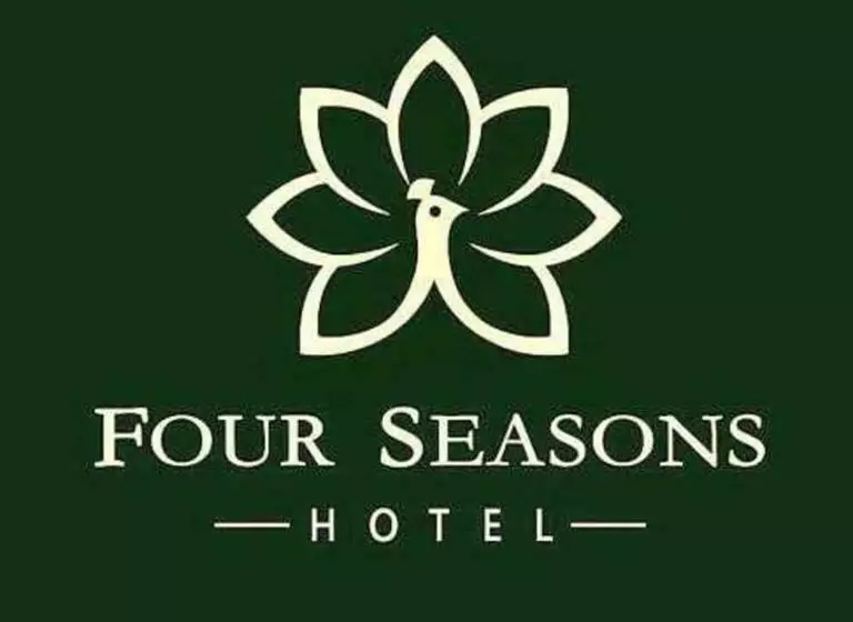 Hotelli Oyo 70072 Four Seasons