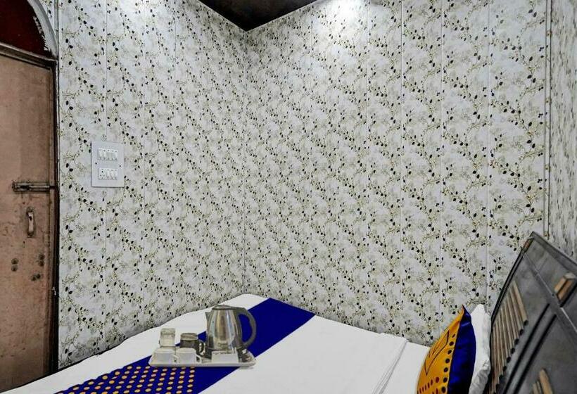 Pop Hotel Blue Diamond