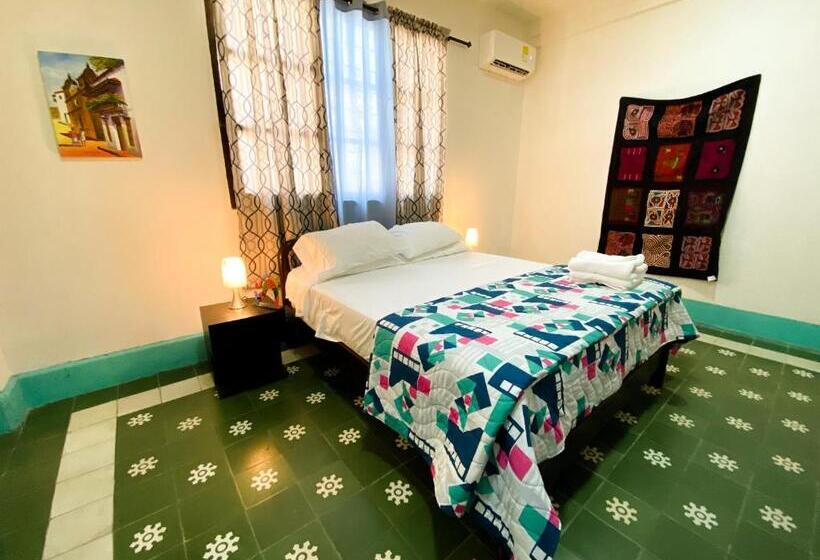 تختخواب و صبحانه Mansion Bahia Manga