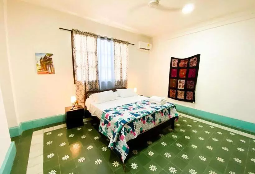 تختخواب و صبحانه Mansion Bahia Manga
