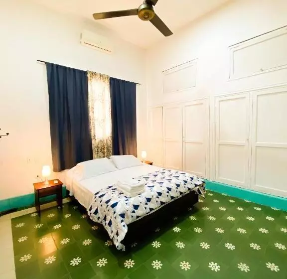تختخواب و صبحانه Mansion Bahia Manga