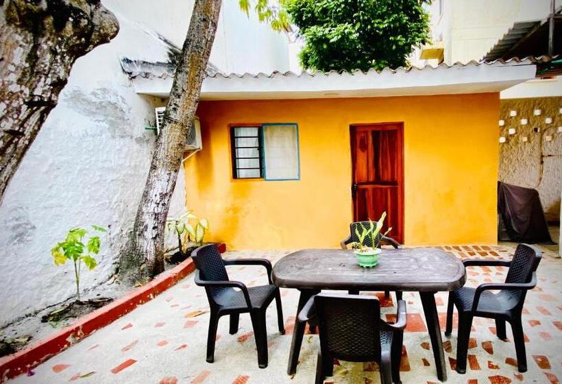 تختخواب و صبحانه Mansion Bahia Manga