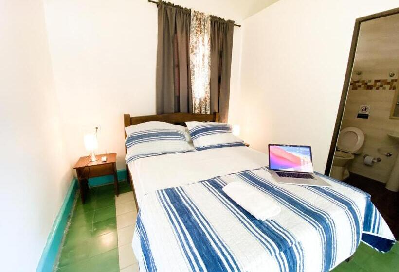 تختخواب و صبحانه Mansion Bahia Manga