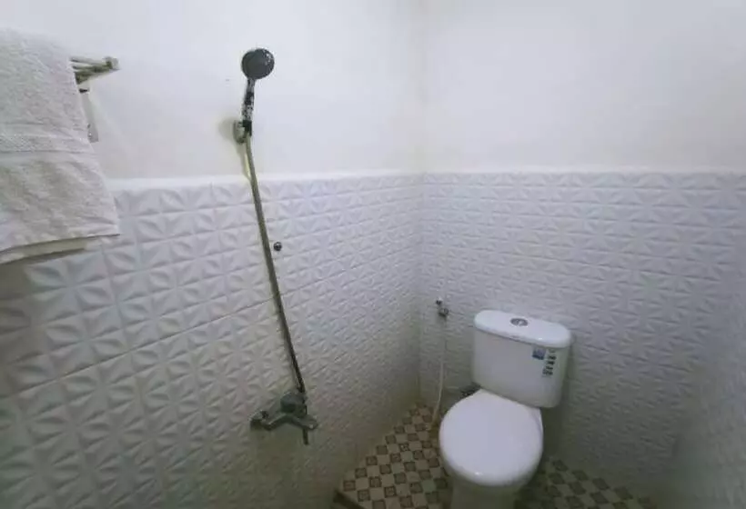 Capital O 94156 Hotel Gemudi Gold Islami