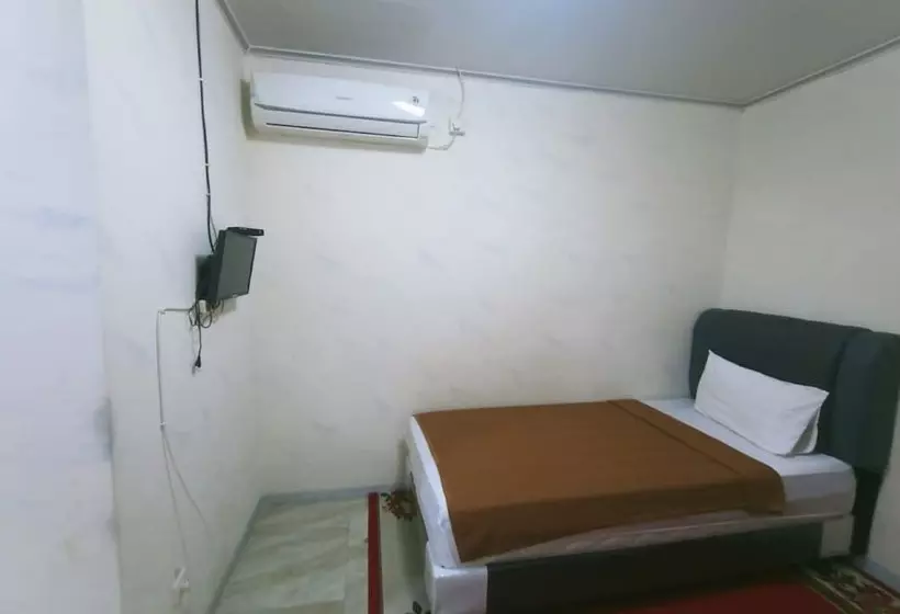 Capital O 94156 Hotel Gemudi Gold Islami