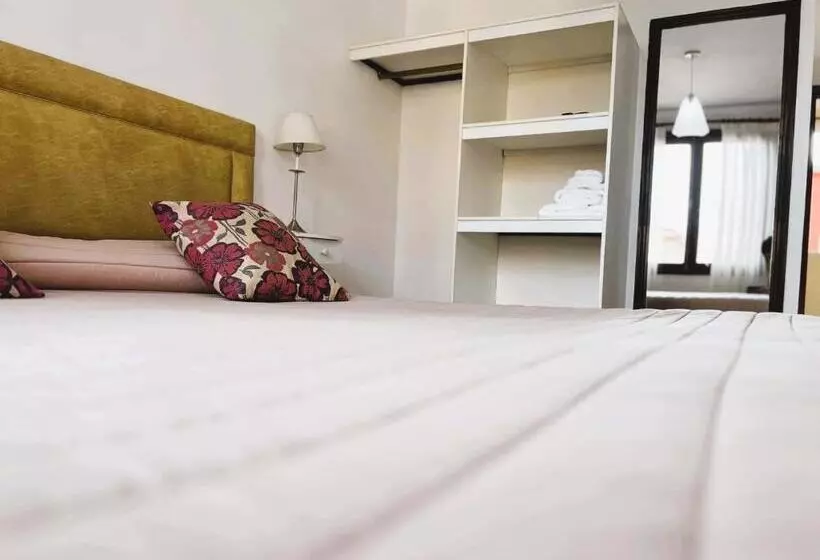 Coronado Hotel & Suites