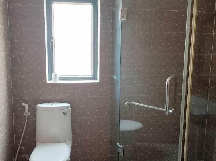 Отель D Central Khmer Villa