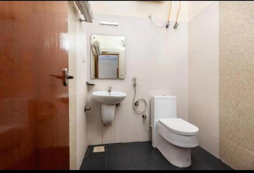 בית מלון כפרי Malabar Plaza