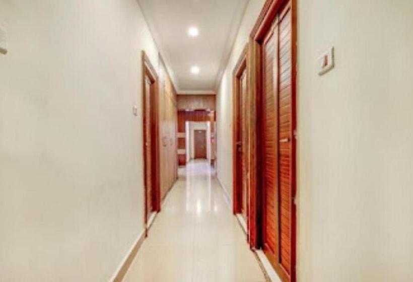 בית מלון כפרי Malabar Plaza