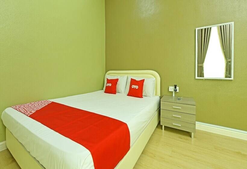 Hotelli Oyo 90639  Azimah